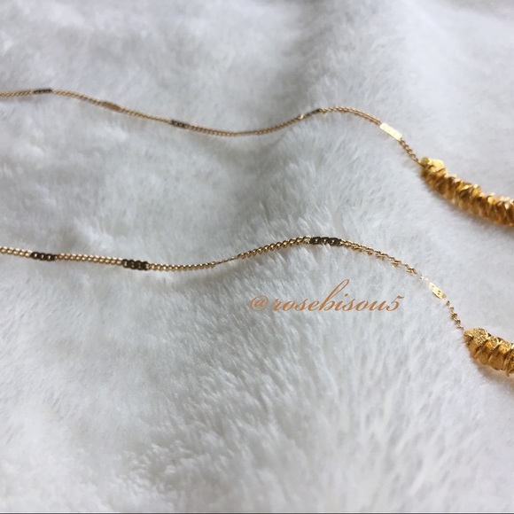 ✨Delicate Labradorite + 24K Gold Ruffle Necklace - Picture 4 of 8